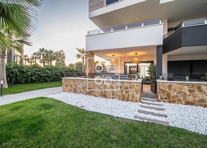 Oasis Del Amanecer Luxury Ground Fl By Oyoostays