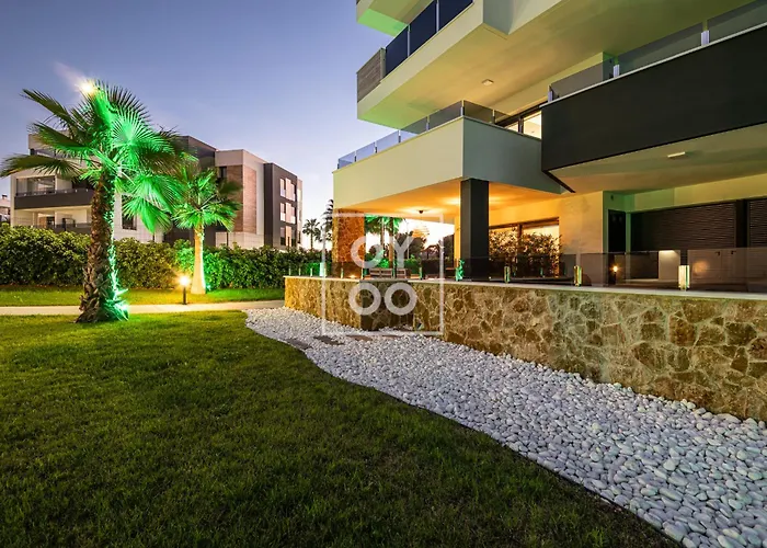 Oasis Del Amanecer Luxury Ground Fl By Oyoostays