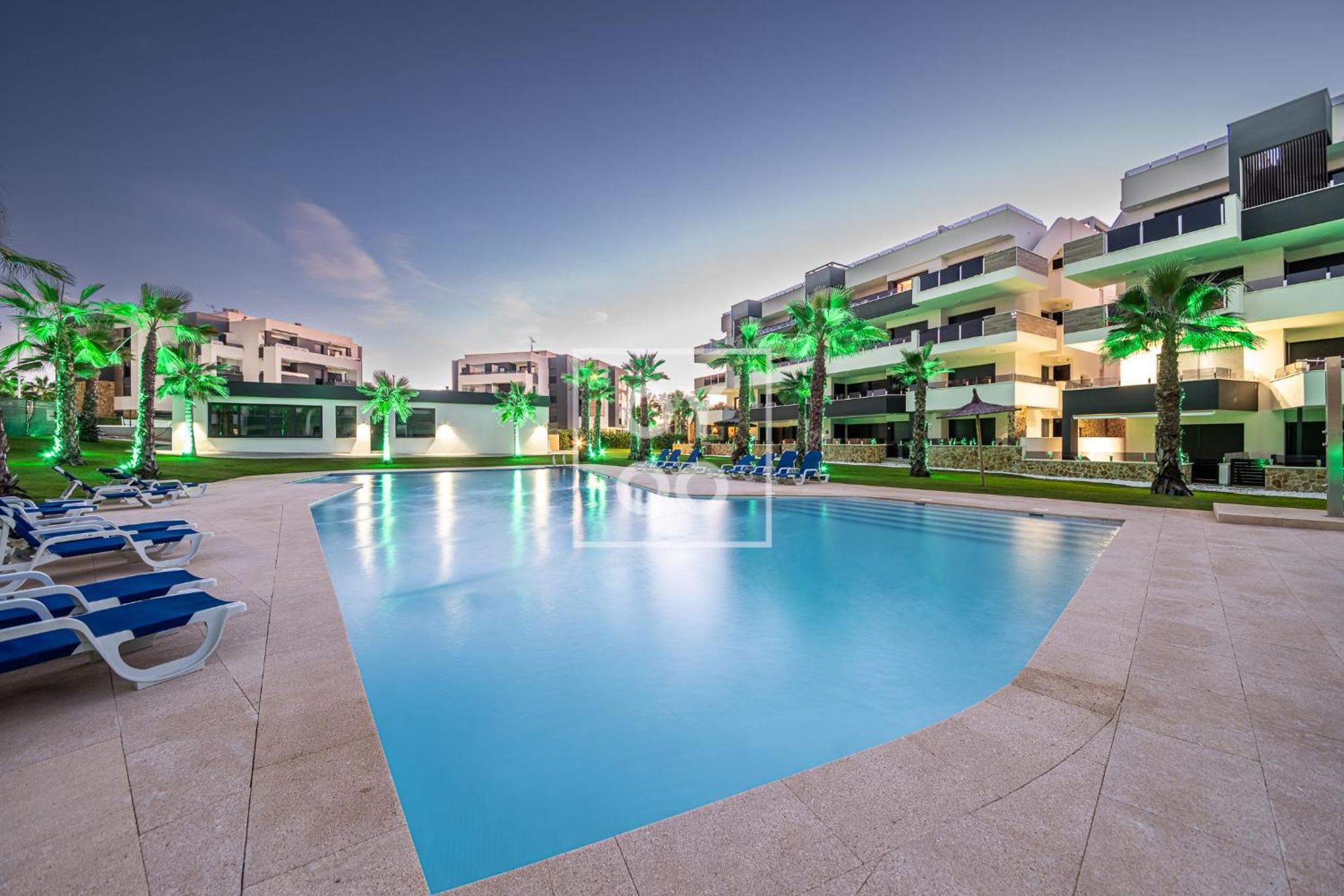 Oasis Del Amanecer Luxury Ground Fl By Oyoostays *
